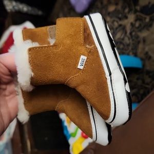 Vans Baby camel boots with fur